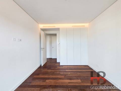 Apartamento T3 Arrendamento em Ramalde,Porto