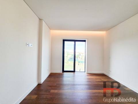 Apartamento T3 Arrendamento em Ramalde,Porto