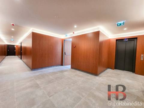 Apartamento T3 Arrendamento em Ramalde,Porto