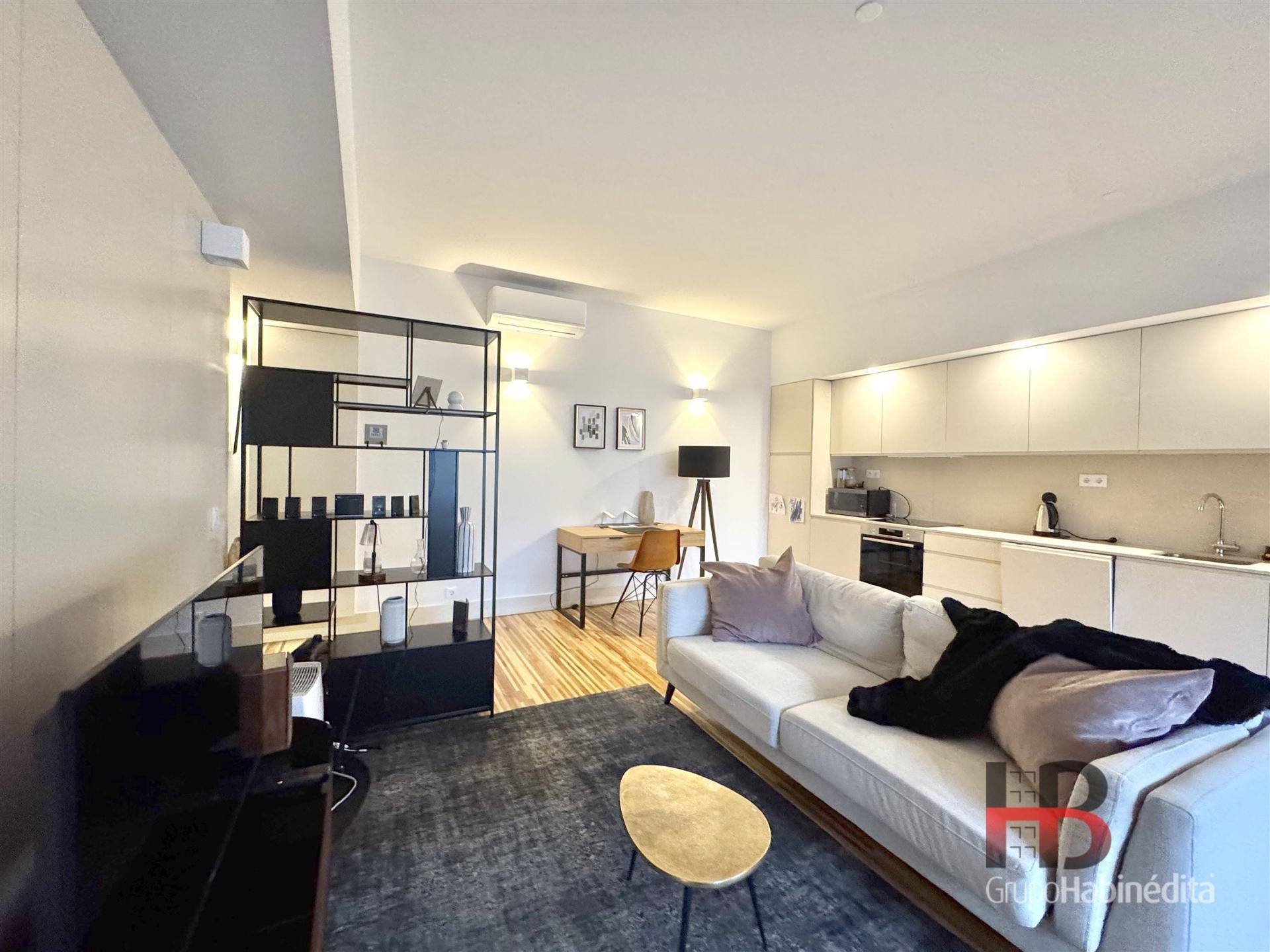 T1 Mobilado para Arrendar no Largo dos Poveiros | Porto