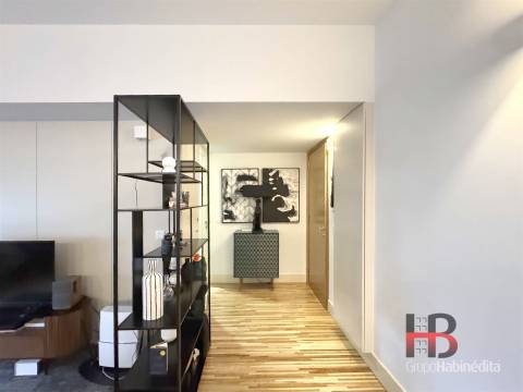 T1 Mobilado para Arrendar no Largo dos Poveiros | Porto