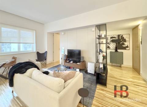 T1 Mobilado para Arrendar no Largo dos Poveiros | Porto