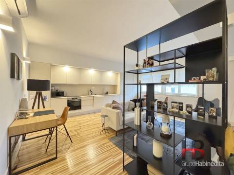 T1 Mobilado para Arrendar no Largo dos Poveiros | Porto