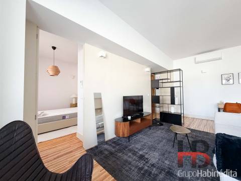 T1 Mobilado para Arrendar no Largo dos Poveiros | Porto