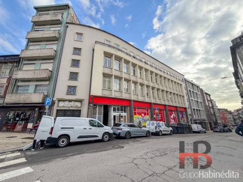 T1 Mobilado para Arrendar no Largo dos Poveiros | Porto