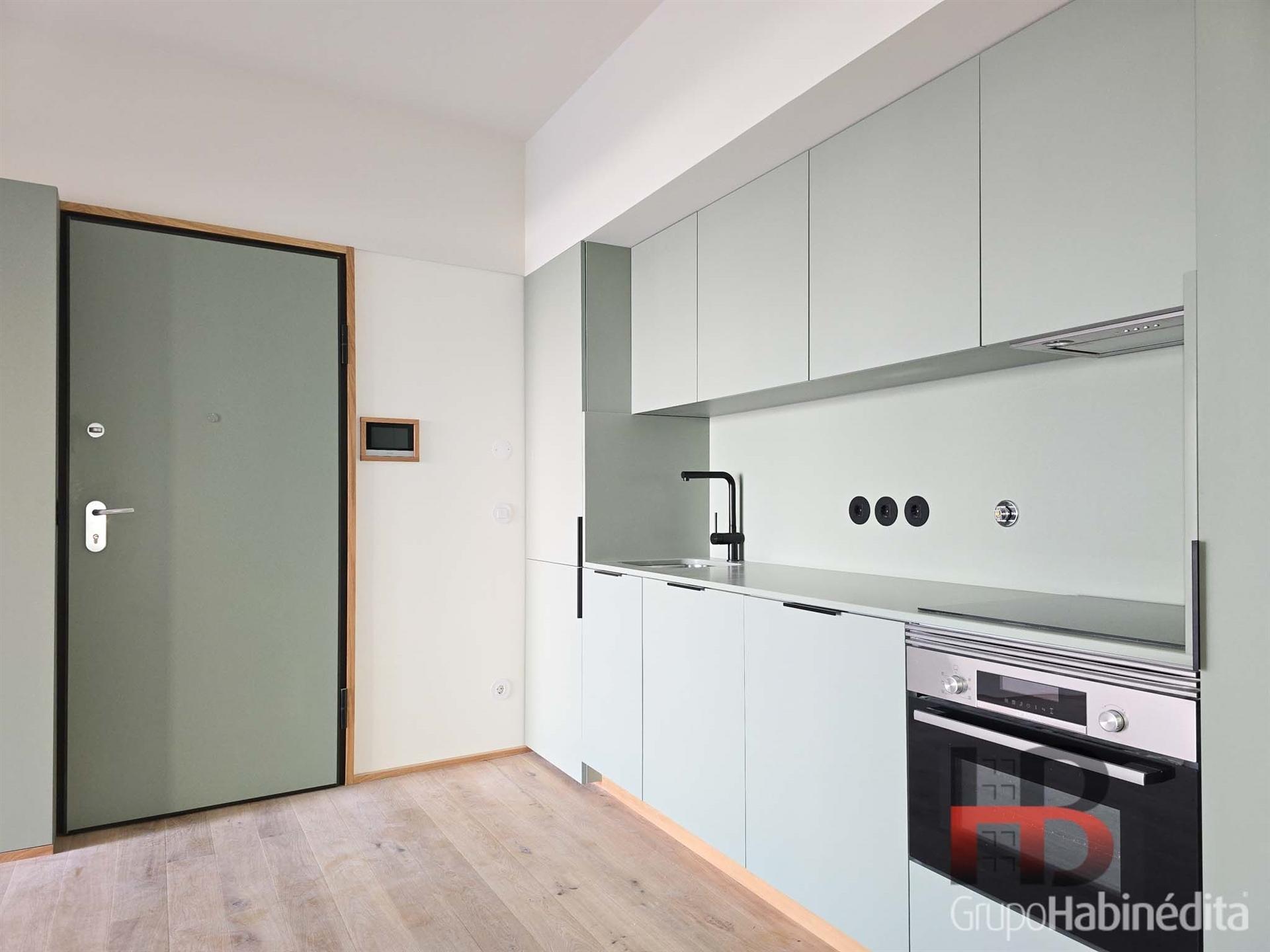 Apartamento T2 Arrendamento em Cedofeita, Santo Ildefonso, Sé, Miragaia, São Nicolau e Vitória,Porto