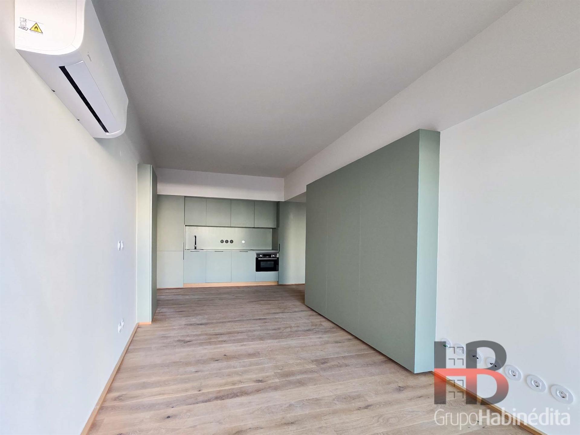Apartamento T2 Arrendamento em Cedofeita, Santo Ildefonso, Sé, Miragaia, São Nicolau e Vitória,Porto