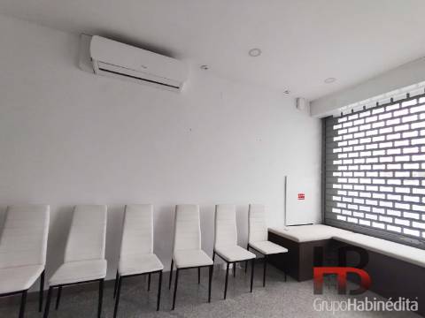 Loja  Arrendamento em Pedrouços,Maia