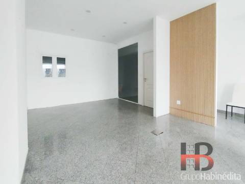 Loja  Arrendamento em Pedrouços,Maia