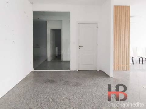 Loja  Arrendamento em Pedrouços,Maia