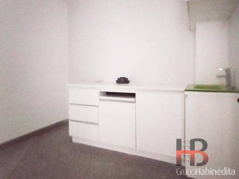 Loja  Arrendamento em Pedrouços,Maia