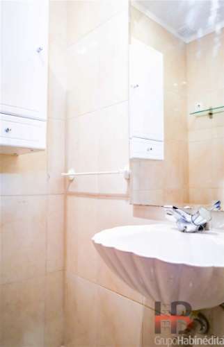 Apartamento T4 Familiar à Praça Velasques, Porto - Luminoso e Funcional