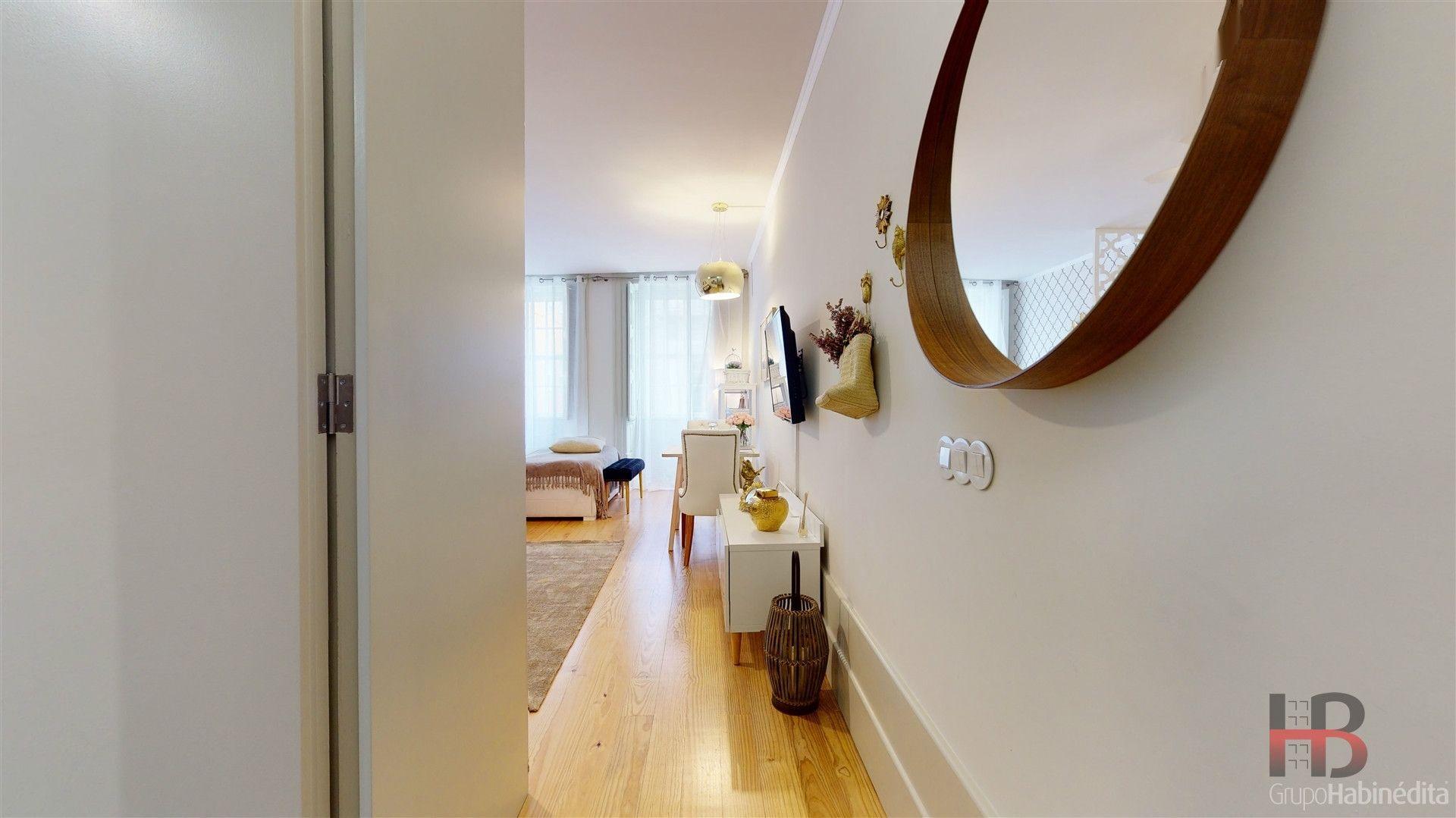 Acolhedor T0 na baixa do Porto - centro Histórico