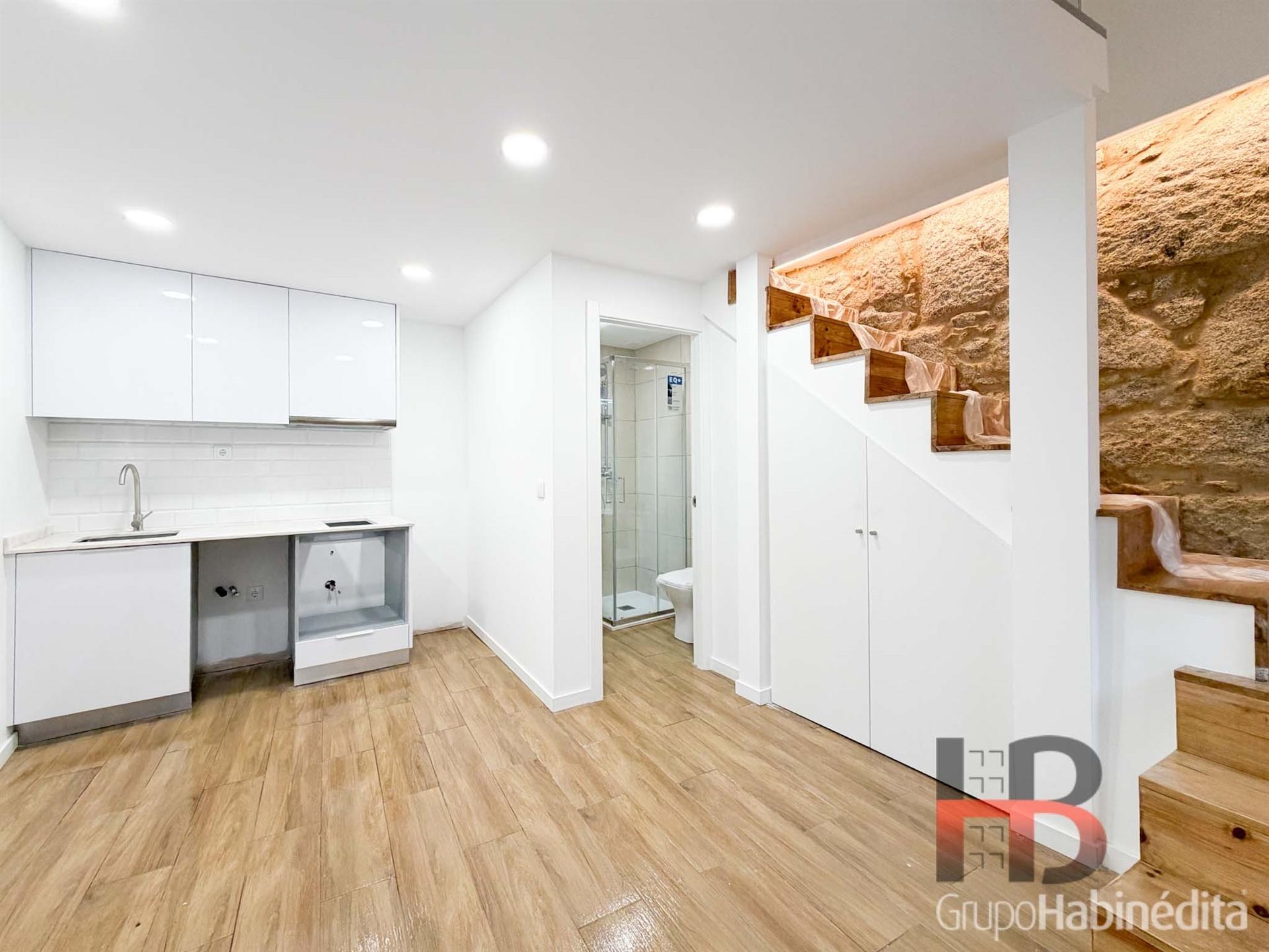 Moradia T1 Venda em Cedofeita, Santo Ildefonso, Sé, Miragaia, São Nicolau e Vitória,Porto