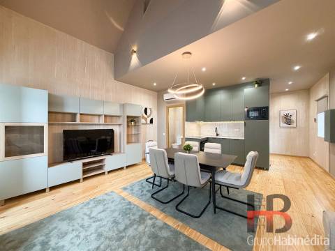 Antas 230 | Apartamento Duplex Mobilado e Equipado nas Antas, Porto