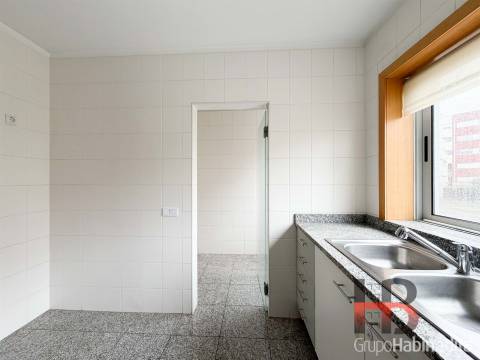 Apartamento T3 Arrendamento em Custóias, Leça do Balio e Guifões,Matosinhos