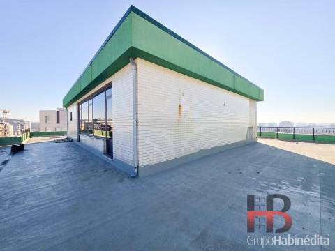 Escritório  Arrendamento em Lordelo do Ouro e Massarelos,Porto