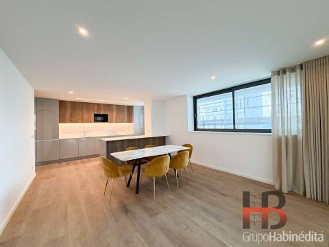 Apartamento T3 Venda em Matosinhos e Leça da Palmeira,Matosinhos