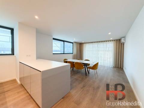 Apartamento T3 Venda em Matosinhos e Leça da Palmeira,Matosinhos
