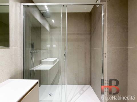 Apartamento T1 com Varanda na Constituição, Porto - Pronto a habitar