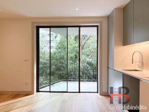 Apartamento T1 com Varanda na Constituição, Porto - Pronto a habitar