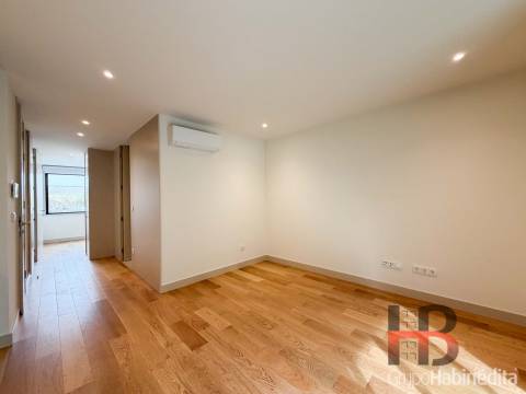 Apartamento T1 com Varanda na Constituição, Porto - Pronto a habitar