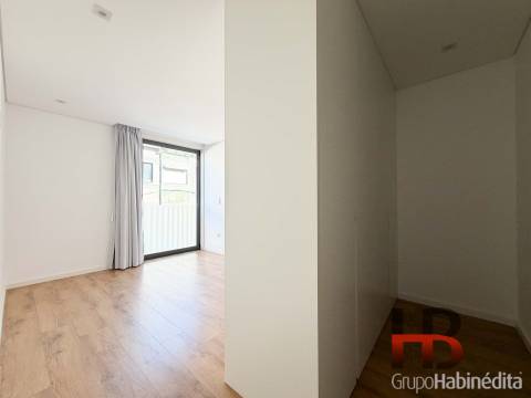 Apartamento T2 Arrendamento em Paranhos,Porto