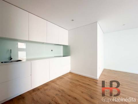 Apartamento T2 Arrendamento em Paranhos,Porto