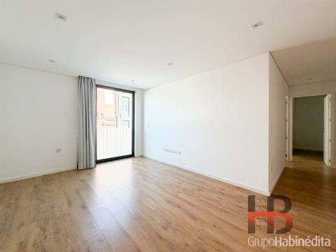 Apartamento T2 Arrendamento em Paranhos,Porto