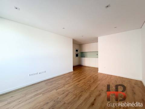 Apartamento T2 Arrendamento em Paranhos,Porto