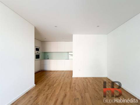 Apartamento T2 Arrendamento em Paranhos,Porto