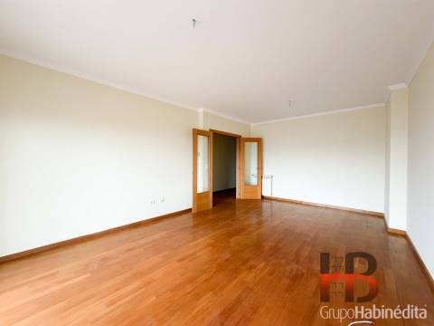 Apartamento T2 Arrendamento em Lordelo do Ouro e Massarelos,Porto