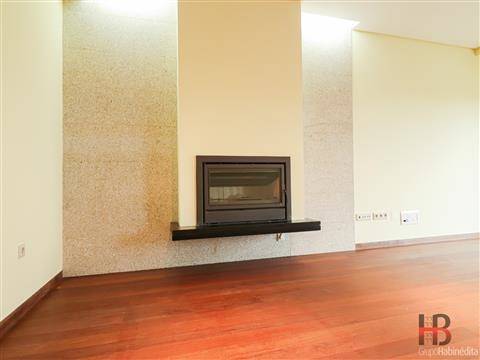 Moradia Geminada T4 Venda em Mafamude e Vilar do Paraíso,Vila Nova de Gaia