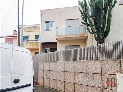 Moradia Geminada T4 Venda em Mafamude e Vilar do Paraíso,Vila Nova de Gaia