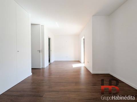 Moradia Geminada T3 Venda em Águas Santas,Maia