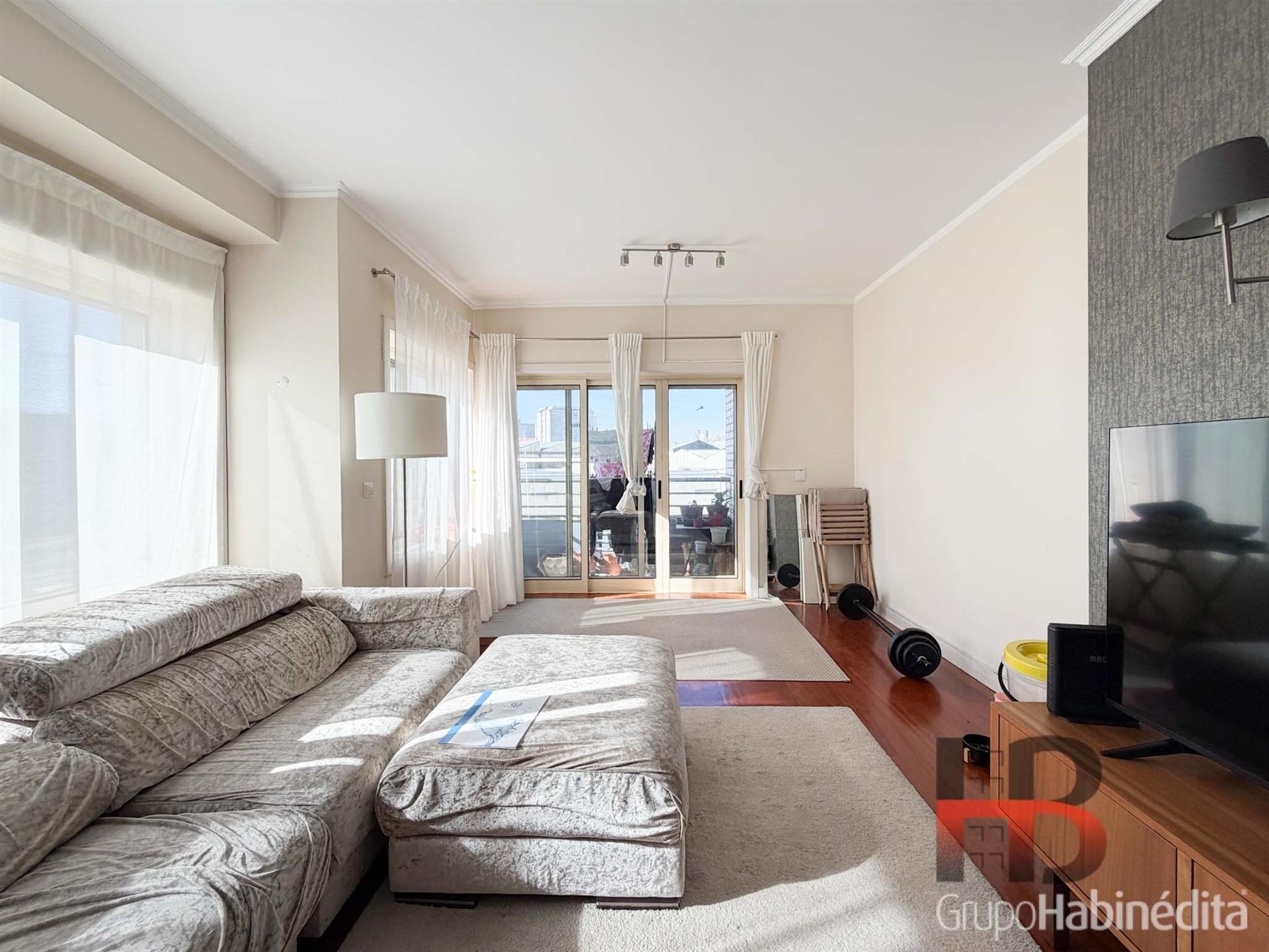 Apartamento T2 Arrendamento em Lordelo do Ouro e Massarelos,Porto