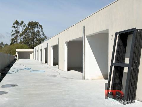 Moradia em Banda T3 Venda em Oliveira de Azeméis, Santiago de Riba-Ul, Ul, Macinhata da Seixa e Madail,Oliveira de Azeméis