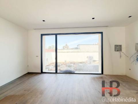 Moradia em Banda T3 Venda em Oliveira de Azeméis, Santiago de Riba-Ul, Ul, Macinhata da Seixa e Madail,Oliveira de Azeméis