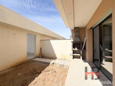 Moradia em Banda T3 Venda em Oliveira de Azeméis, Santiago de Riba-Ul, Ul, Macinhata da Seixa e Madail,Oliveira de Azeméis