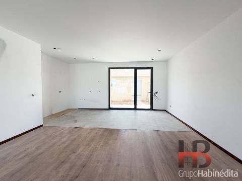 Moradia em Banda T3 Venda em Oliveira de Azeméis, Santiago de Riba-Ul, Ul, Macinhata da Seixa e Madail,Oliveira de Azeméis