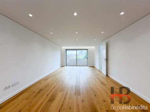 Apartamento T3 Venda em Lordelo do Ouro e Massarelos,Porto
