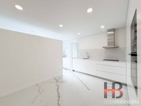 Apartamento T3 Venda em Lordelo do Ouro e Massarelos,Porto
