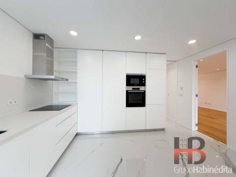 Apartamento T3 Venda em Lordelo do Ouro e Massarelos,Porto