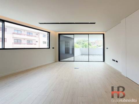 Apartamento T4 Venda em Gondomar (São Cosme), Valbom e Jovim,Gondomar