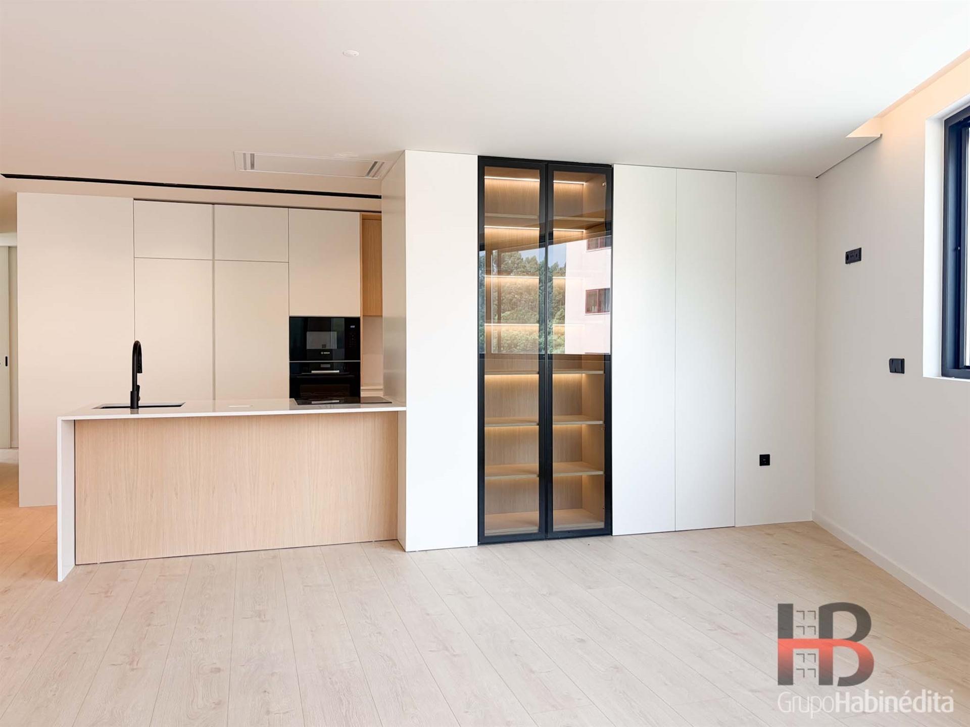 Apartamento T4 Venda em Gondomar (São Cosme), Valbom e Jovim,Gondomar
