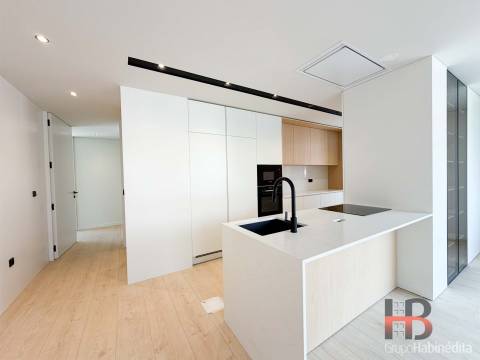 Apartamento T4 Venda em Gondomar (São Cosme), Valbom e Jovim,Gondomar