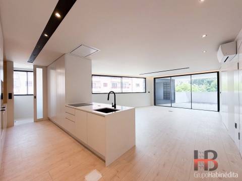 Apartamento T4 Venda em Gondomar (São Cosme), Valbom e Jovim,Gondomar