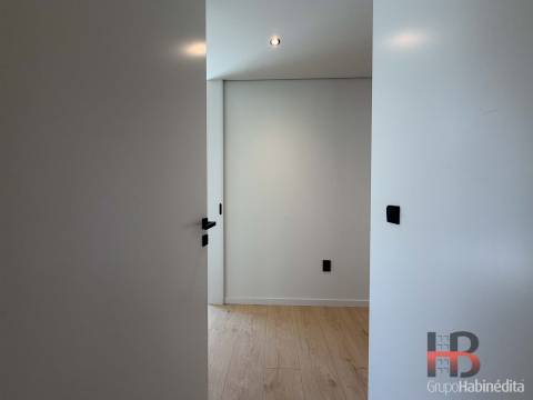 Apartamento T4 Venda em Gondomar (São Cosme), Valbom e Jovim,Gondomar