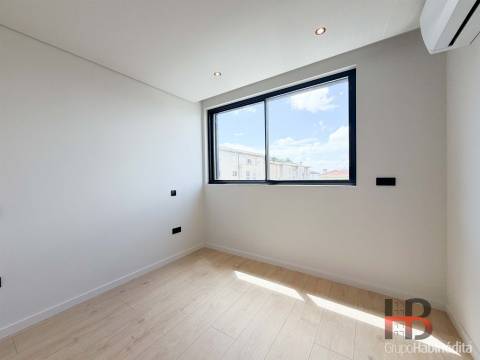 Apartamento T4 Venda em Gondomar (São Cosme), Valbom e Jovim,Gondomar