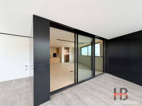 Apartamento T4 Venda em Gondomar (São Cosme), Valbom e Jovim,Gondomar
